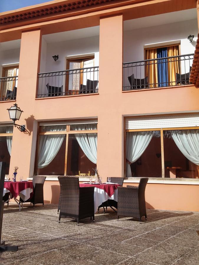 Hotel Fuertescusa Bagian luar foto