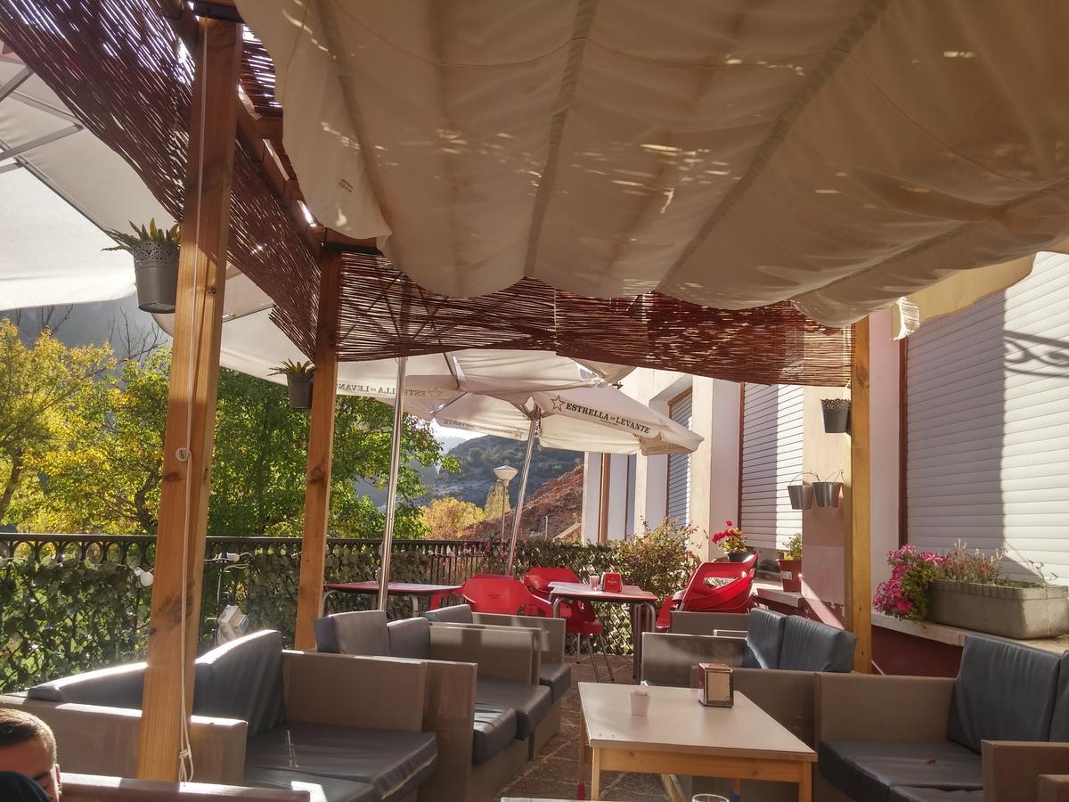 Hotel Fuertescusa Bagian luar foto